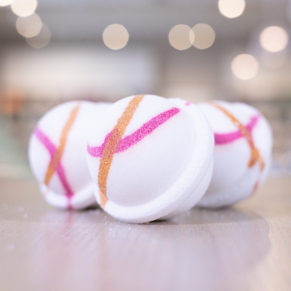 All Hail The Queen Bath Bomb - Image 2