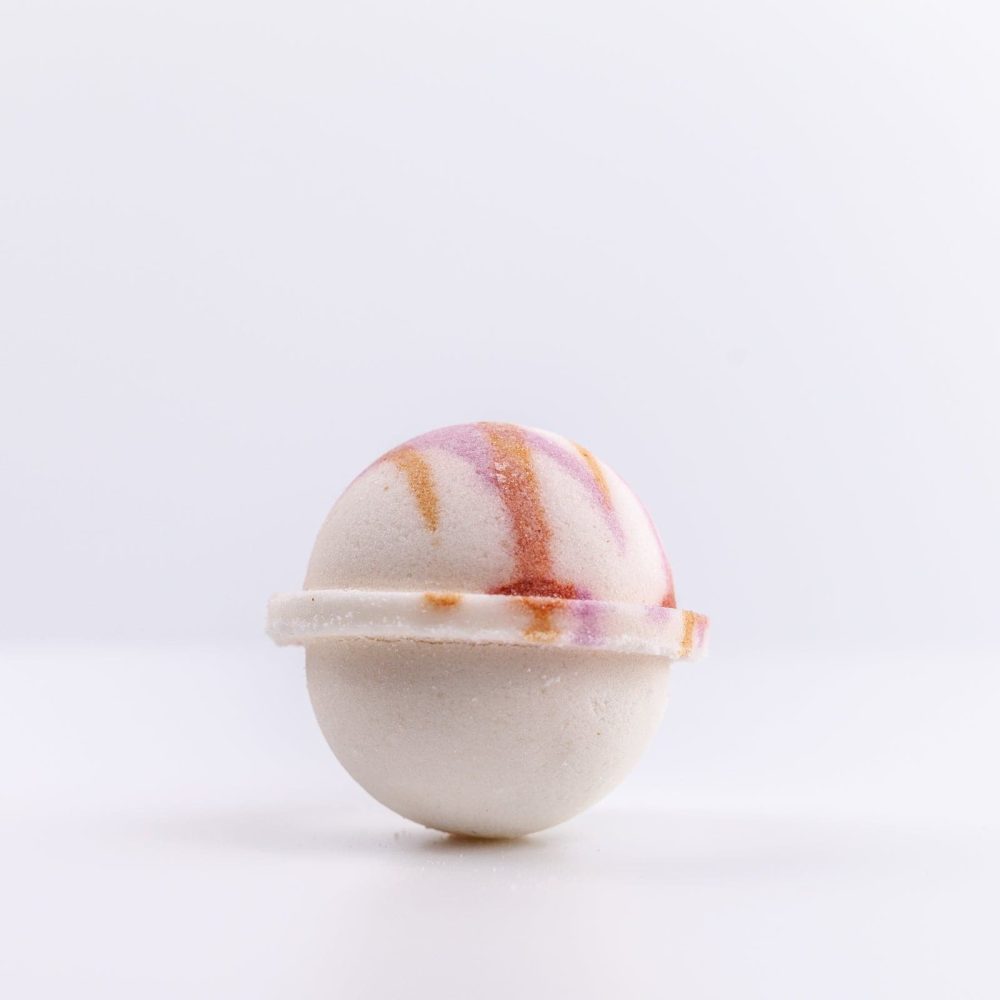 All Hail The Queen Bath Bomb - Image 5