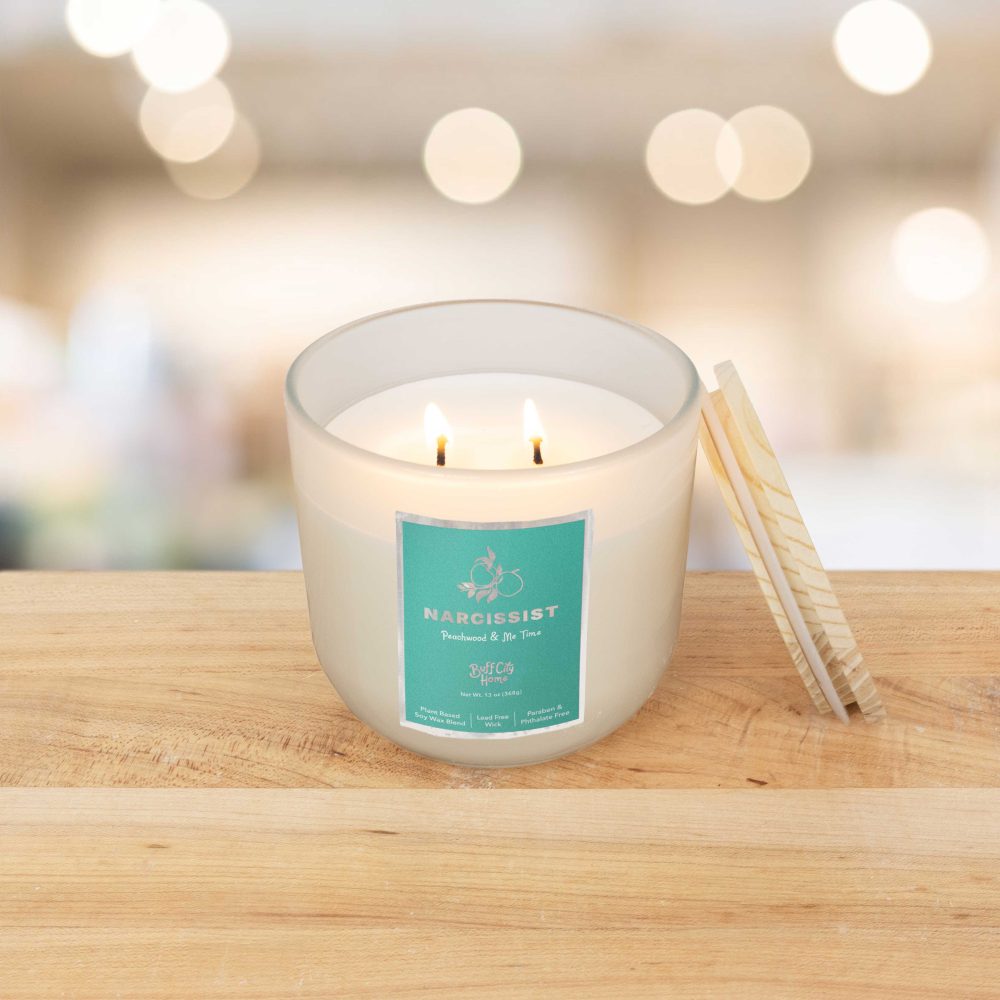 Narcissist 2-Wick Candle - Image 2