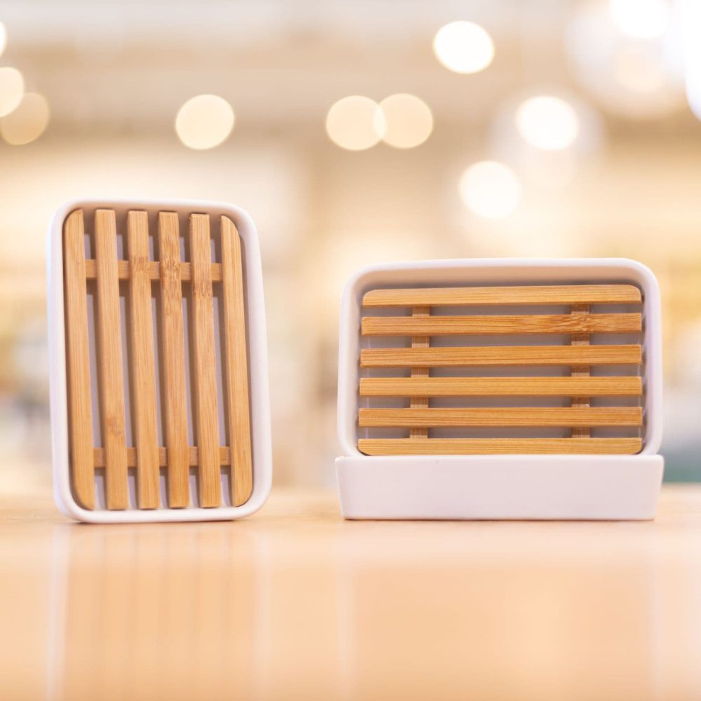 White Porcelain and Bamboo Soap Dish - Image 5